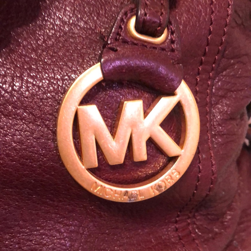 Michael Kors Burgundy Leather Shoulder Bag with Crossbody Strap - Picture 2 of 12